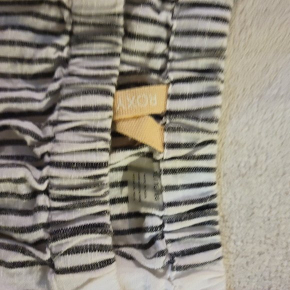 Off Shoulder Striped Roxy Shirt - Picture 3 of 4